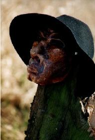 Maske 83 webseite.jpg